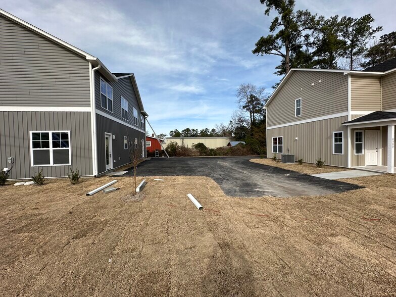 More Photos Of 4507 Greenway Ave, Wilmington Apartments For Sale