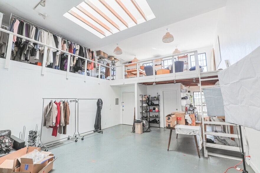 More Photos Of 3612 W Washington Blvd, Los Angeles Warehouse For Sale