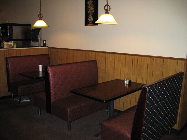 More Photos Of 1607 Pearlie Dr, Wichita Falls Restaurant For Lease