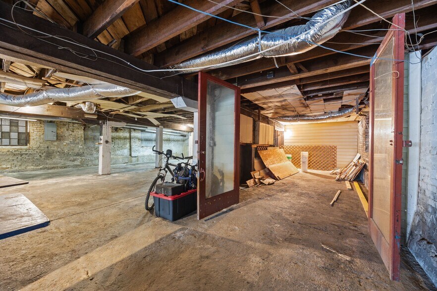 More Photos Of 1108 S Salisbury, Spencer Freestanding For Sale