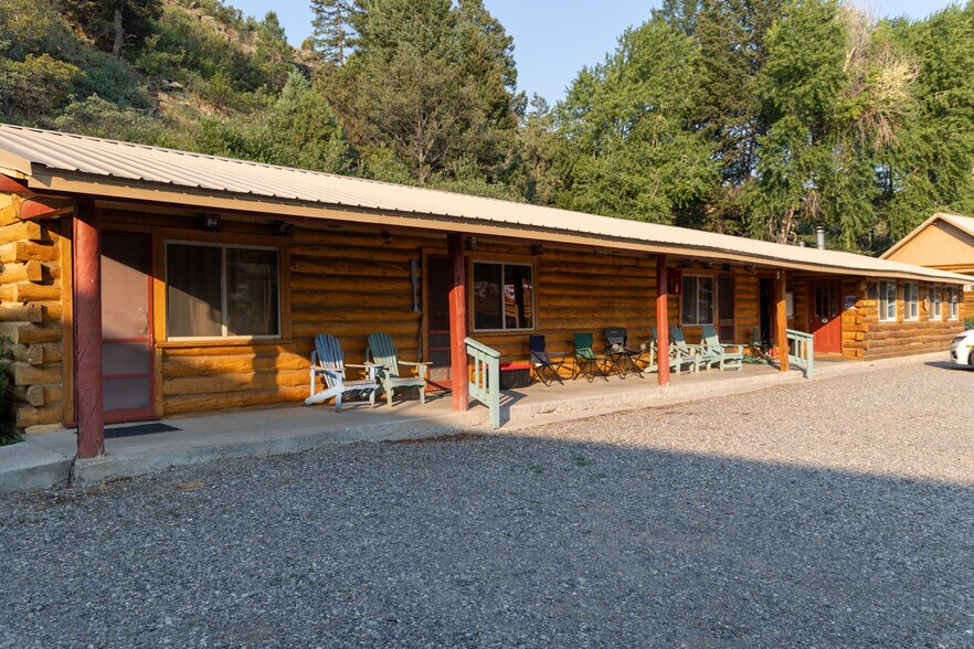 More Photos Of 27680 US Highway 160, South Fork Hotel For Sale