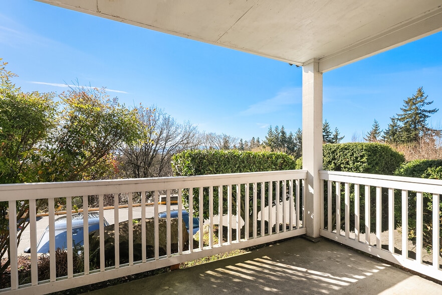 More Photos Of 28426 16th Ave S, Federal Way Apartments For Sale