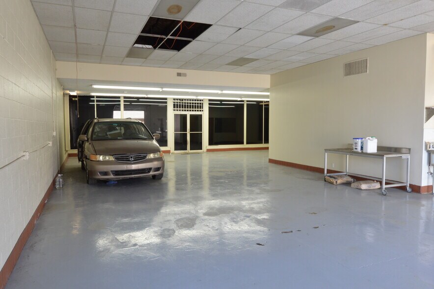 More Photos Of 3365 Martin Luther King Jr Blvd, Lynwood Unknown For Lease