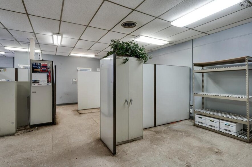 More Photos Of 2901 Jacksboro Hwy, Wichita Falls Office For Sale