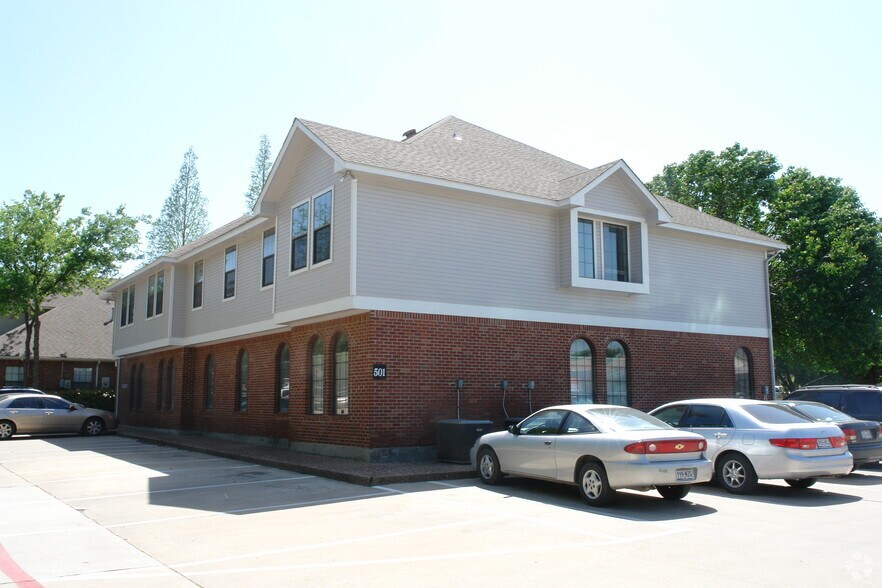 More Photos Of 501 Carroll Blvd, Denton Office For Lease