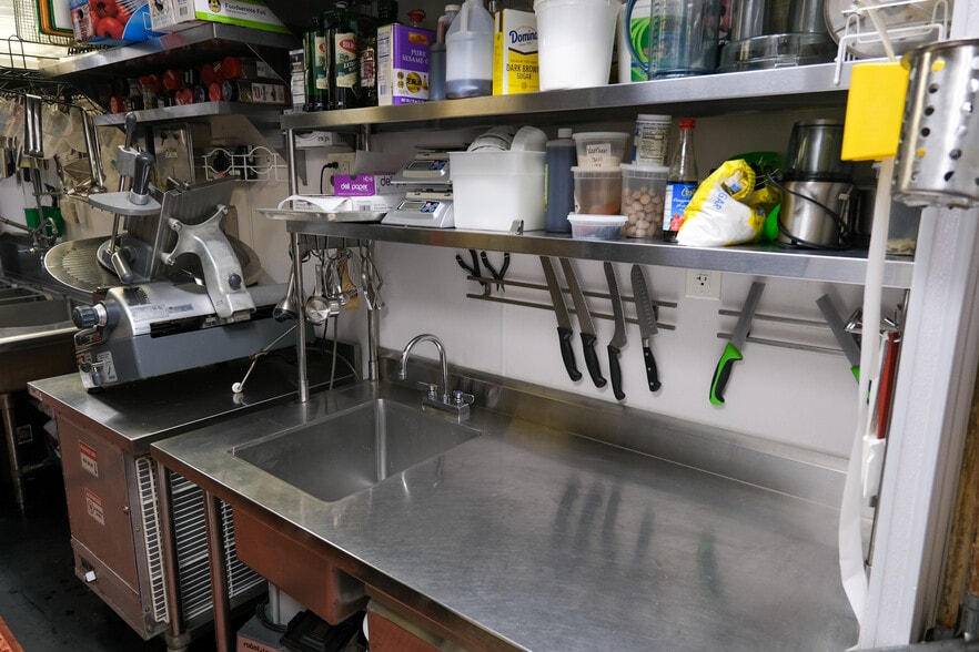 More Photos Of 220 E Coffee St, Greenville Restaurant For Lease
