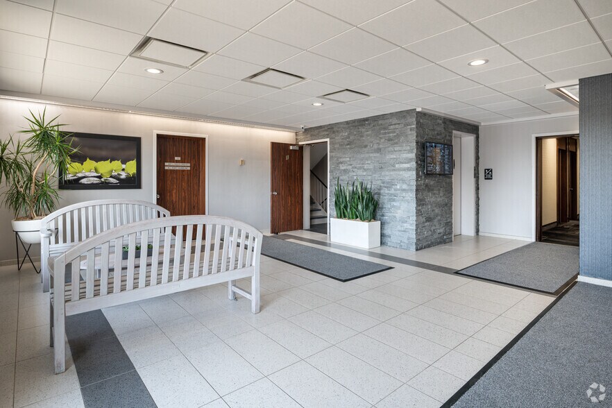 More Photos Of 3659 Green Rd, Beachwood Medical For Lease