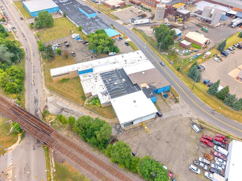 More Photos Of 330 Upton Ave, Battle Creek Warehouse For Sale