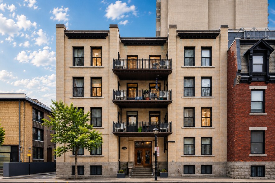 Primary Photo Of 2150 Rue Tupper, Montréal Apartments For Sale