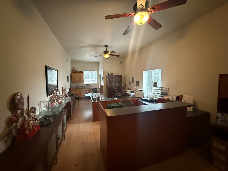 More Photos Of 22 49th St NE, Auburn Distribution For Sale