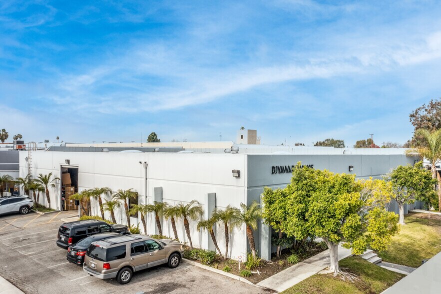 Primary Photo Of 13625 S Gramercy Pl, Gardena Warehouse For Lease
