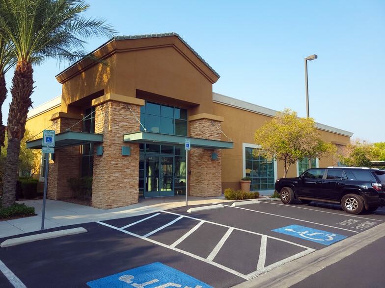 More Photos Of 127 E Warm Springs Rd, Las Vegas Office For Sale