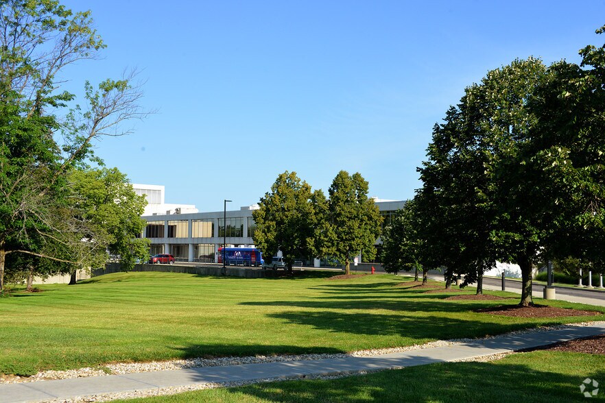 More Photos Of 9797 Springboro Pike, Dayton Office For Lease