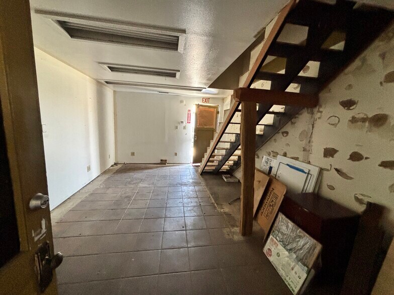 More Photos Of 401 W Chapman Ave, Orange General Retail For Sale