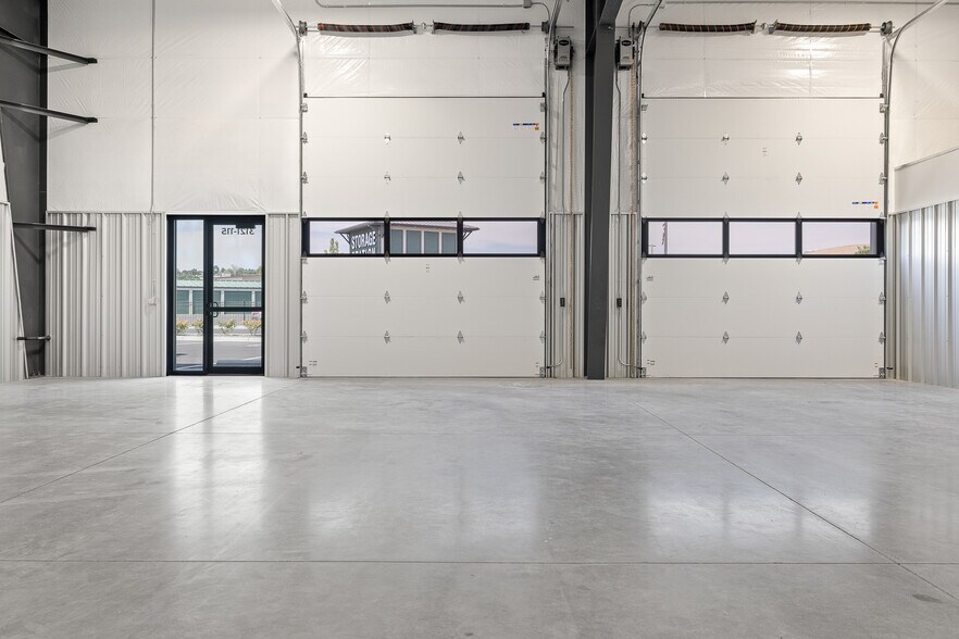 More Photos Of 3121 Leslie Rd, Richland Flex For Lease