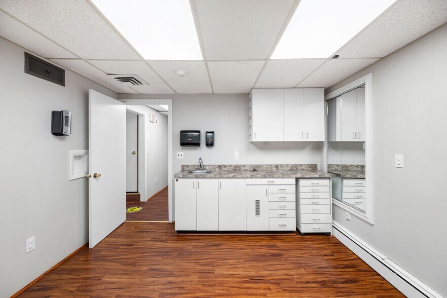More Photos Of 275 W Main St, Norton Office Residential For Sale