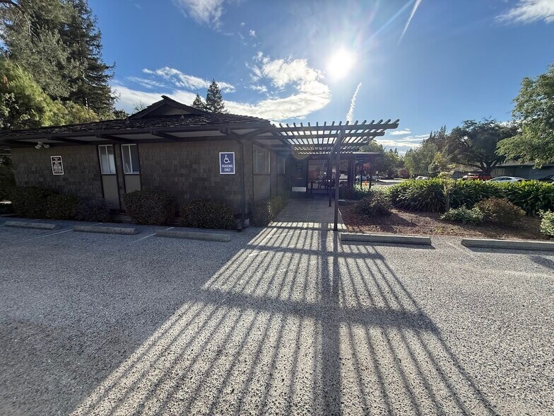 More Photos Of 747 Altos Oaks Dr, Los Altos Medical For Lease