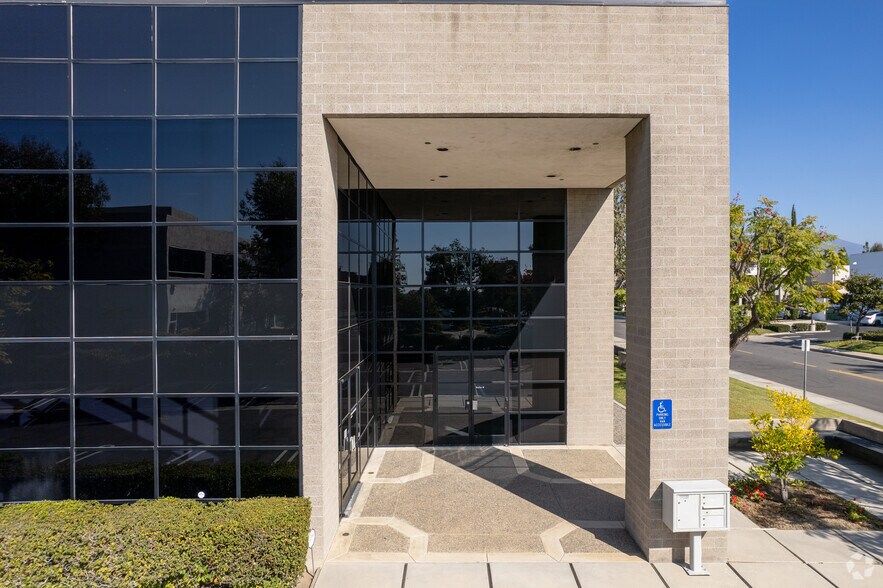 More Photos Of 10 Chrysler, Irvine Light Manufacturing For Sale