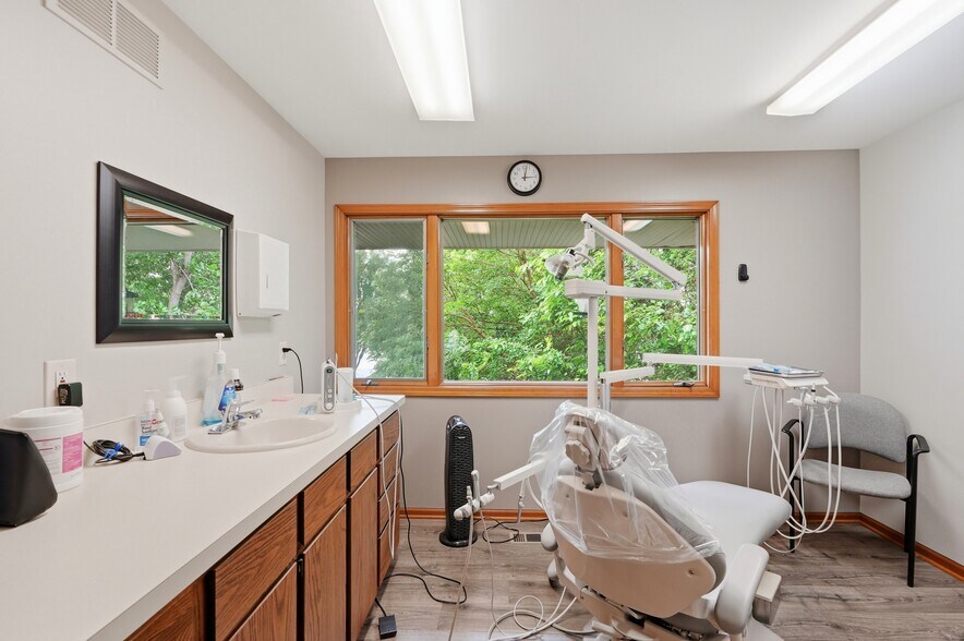 More Photos Of 11032 Grand River Rd, Brighton Office Residential For Sale