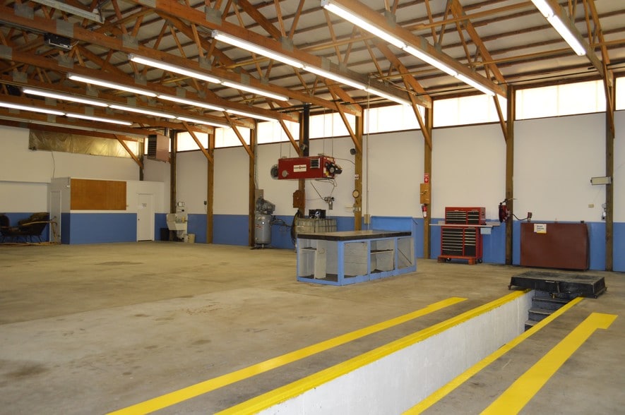 More Photos Of 420 15th St, Greeley Service For Sale