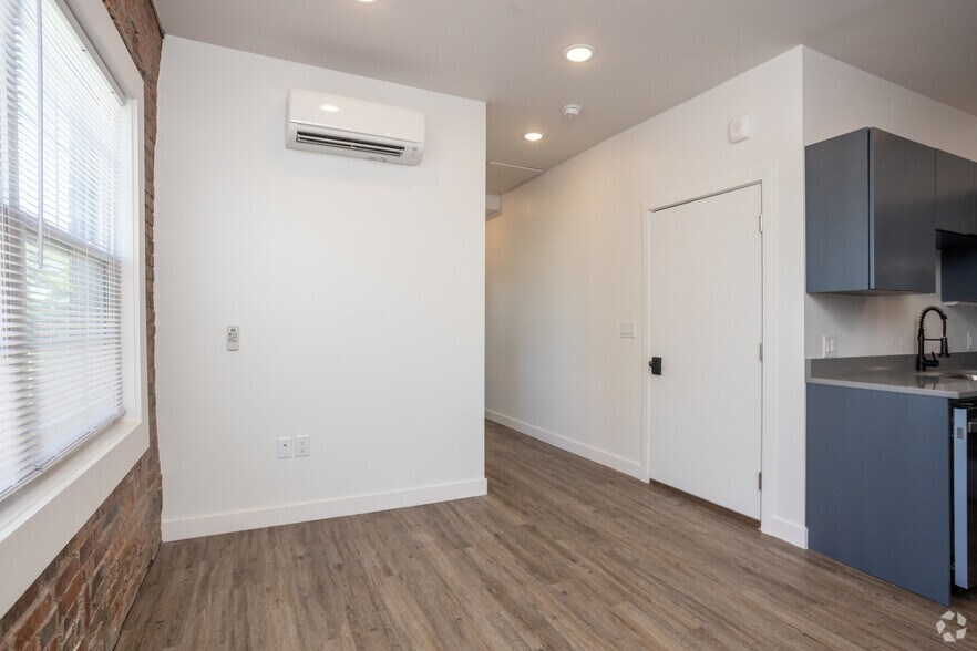 More Photos Of 595 E Broad St, Columbus Apartments For Sale