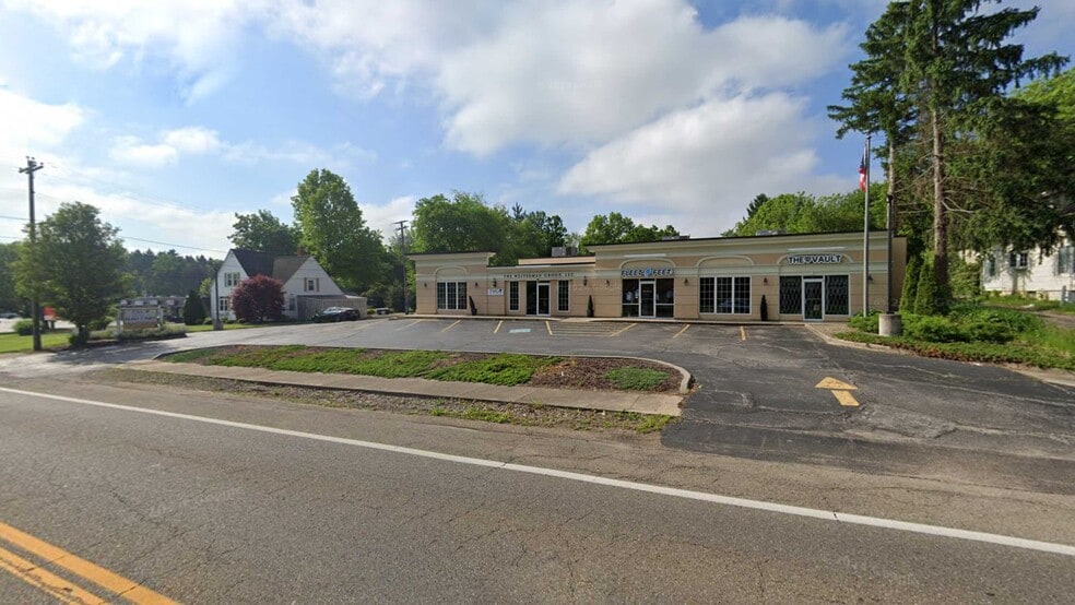 More Photos Of 114 E Aurora Rd, Northfield Freestanding For Sale