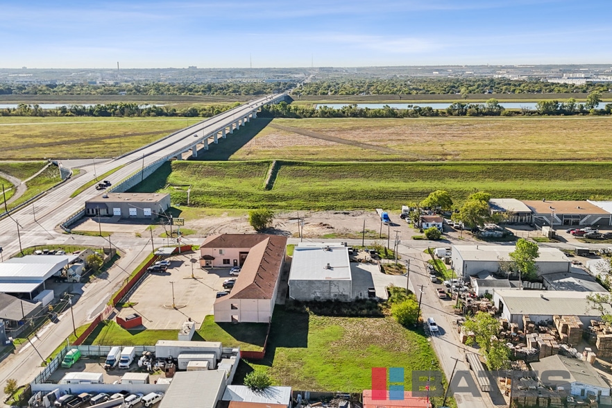 More Photos Of 4710 Carol Ln, Dallas Distribution For Lease