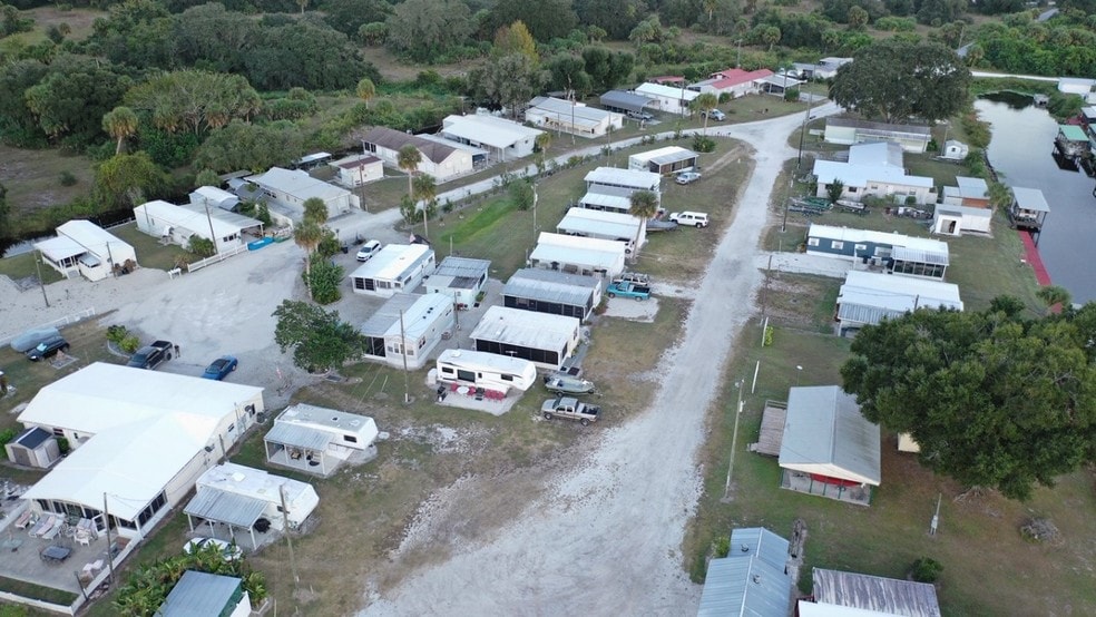 More Photos Of 14725 NW 1st Pkwy, Okeechobee Manufactured Housing Mobile Home Park For Sale