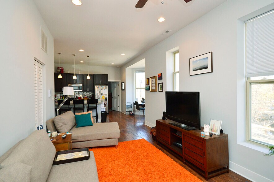 More Photos Of 1501 W Superior St, Chicago Apartments For Sale