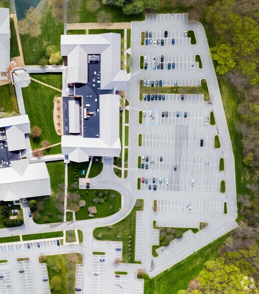 More Photos Of 920 Ridgebrook Rd, Sparks Office For Sale