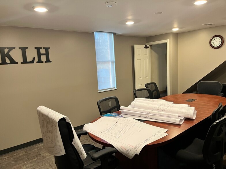 More Photos Of 130 Cecil St, Canonsburg Office For Sale