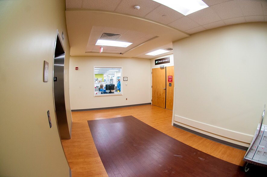 More Photos Of 720 Gallatin St SW, Huntsville Medical For Lease