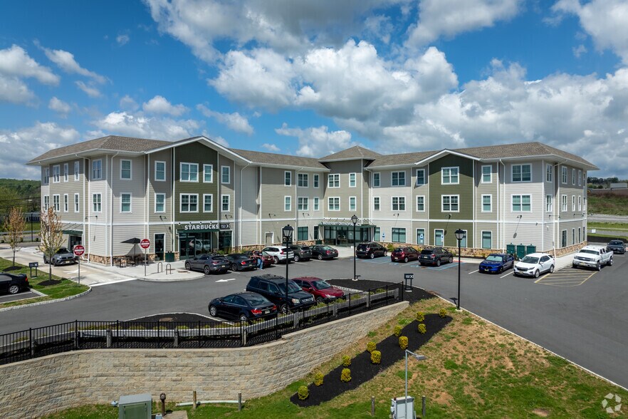 Primary Photo Of 1 Hawk Pointe Blvd, Washington Apartments For Lease