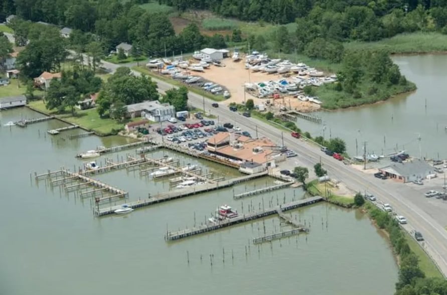 Primary Photo Of 16215 Cobb Island Rd, Newburg Freestanding For Sale