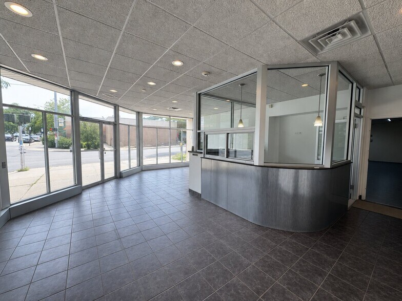 More Photos Of 1061 Main St, Peekskill Warehouse For Lease