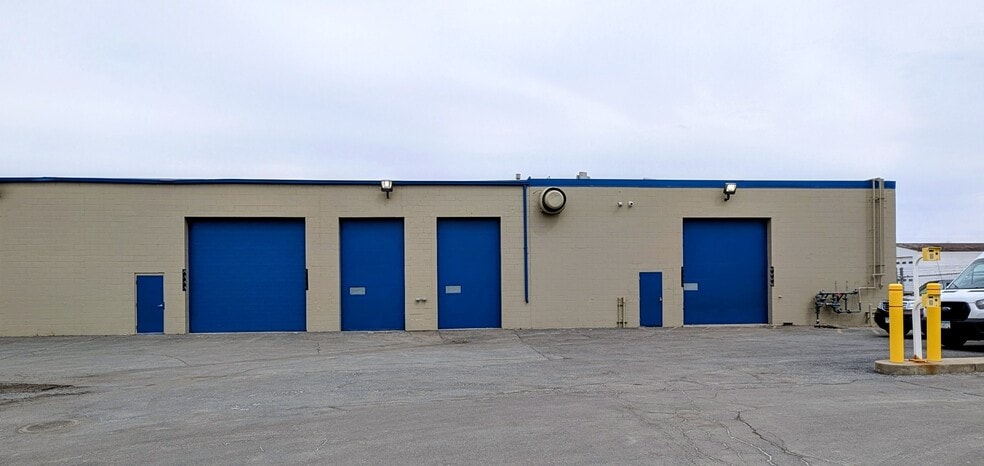 Primary Photo Of 615 Montgomery St, Saint Paul Self Storage For Lease