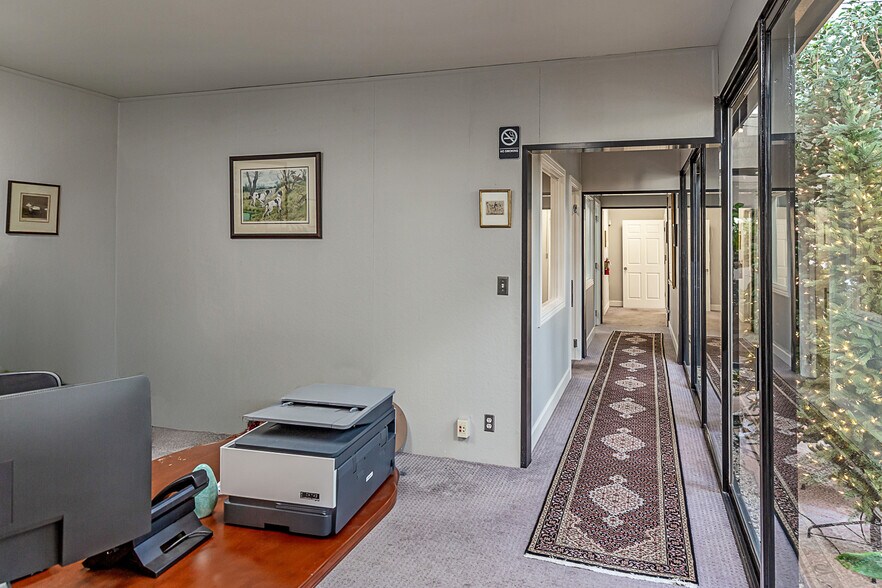 More Photos Of 2075 Pioneer Ct, San Mateo Medical For Lease