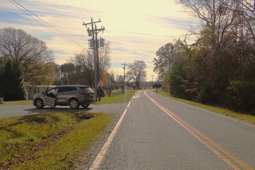 More Photos Of 994 Rhyne Rd, Clover Light Manufacturing For Sale