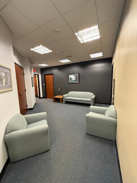 More Photos Of 700 Washington St, Columbus Office For Lease