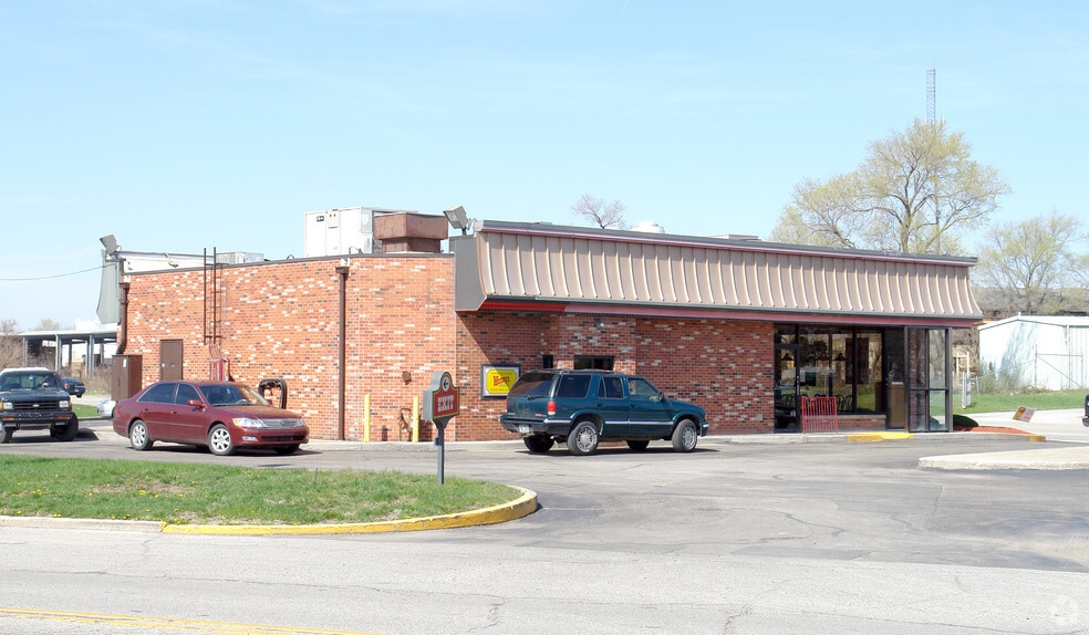 Primary Photo Of 2903 W Mooresville Rd, Indianapolis Fast Food For Lease