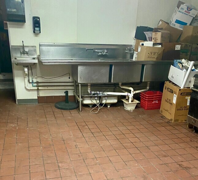 More Photos Of 731-733 W Michigan Ave, Saline Storefront For Sale