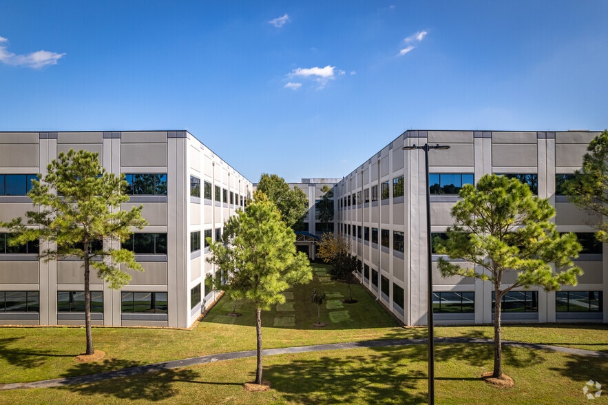 More Photos Of 10777 Clay Rd, Houston Office For Lease