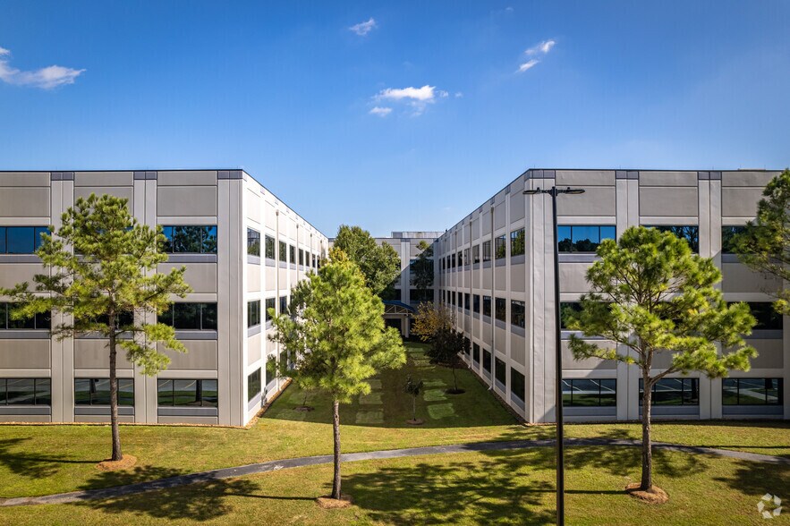 More Photos Of 10777 Clay Rd, Houston Office For Lease