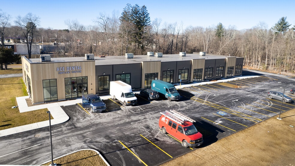 More Photos Of 627 Pleasant St, Brockton Office For Lease