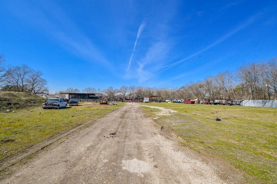 More Photos Of 1760 Allen Genoa Rd, Houston Land For Sale