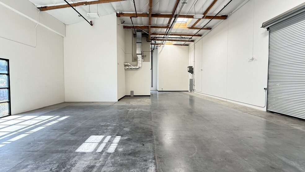 More Photos Of 29601-29607 Agoura Rd, Agoura Hills Unknown For Lease