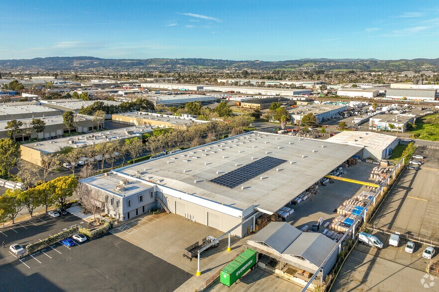 More Photos Of 2300 Polvorosa Ave, San Leandro Warehouse For Lease