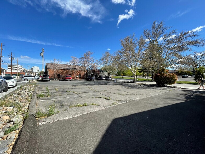 More Photos Of 924 S Virginia St, Reno Loft Creative Space For Sale