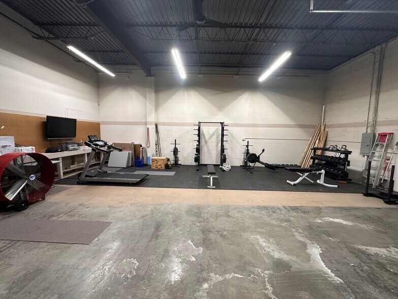 More Photos Of 9093 Technology Dr, Fishers Light Manufacturing For Lease