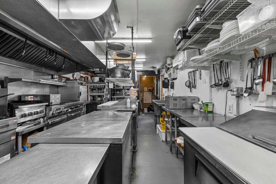 More Photos Of N4111 S Lakeshore Dr, Markesan Restaurant For Sale